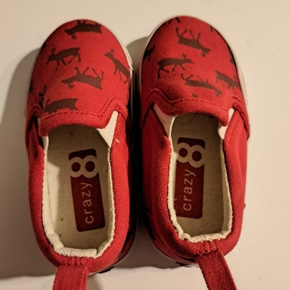 Crazy 8 toddler boys red are size 5 slip on shoes - Picture 5 of 8